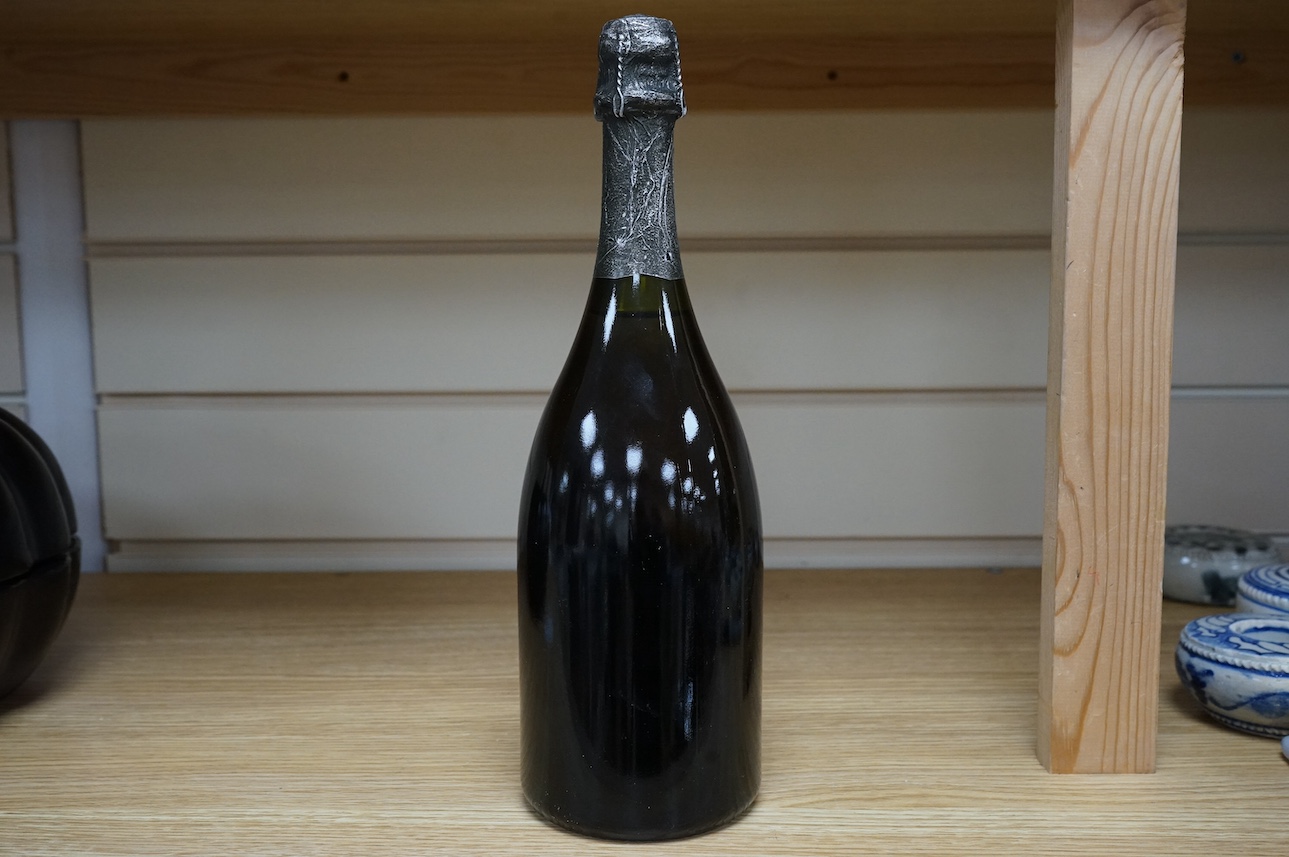 A bottle of Moët Chandon Dom Perignon 1980. Condition - wear to label
